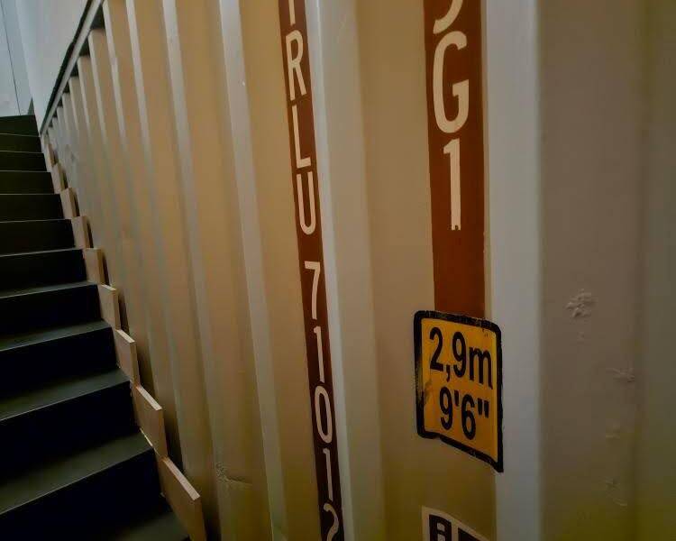 1 SF23 Portfolio container